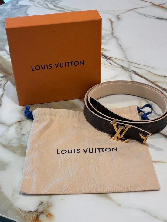 The Pretty LV Reversible Initiales Belt – Monogram / Beige main image 7